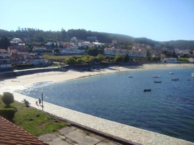 Hotel Corcubion Playa De Quenxe Oda fotoğraf